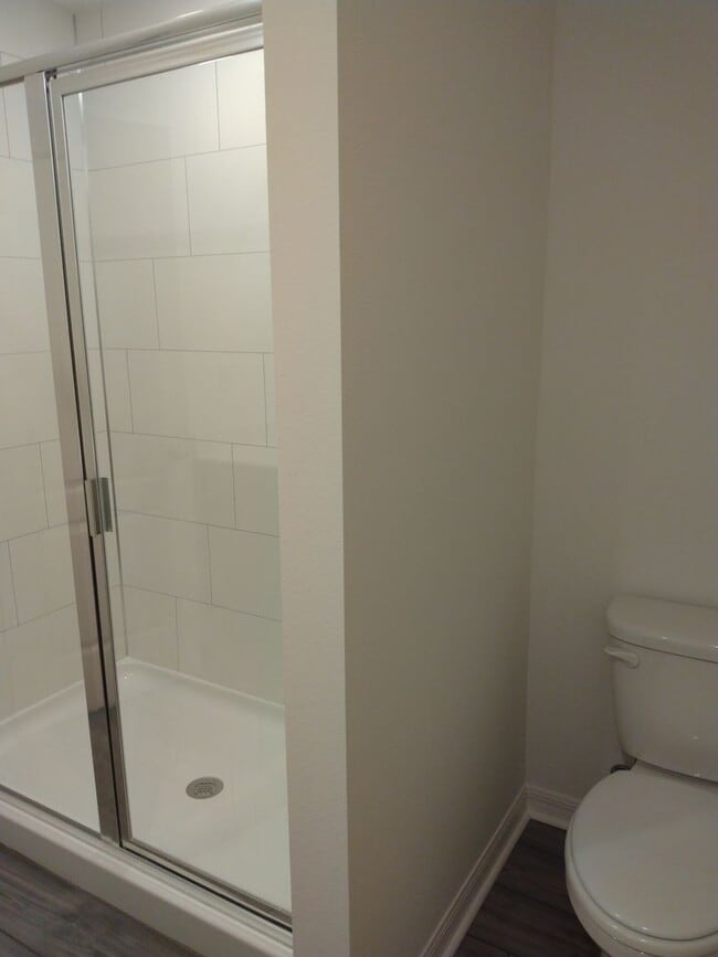 Building Photo - Newer 3 Bedroom 2 Bathroom Villa Home Silver Ridge