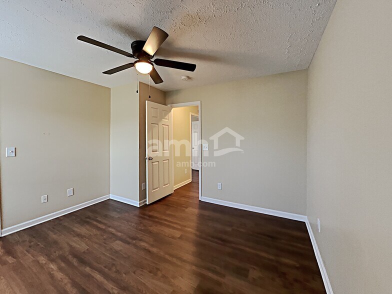 Building Photo - 2344 Hockett Dr