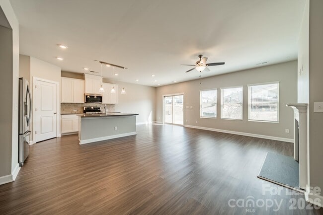 Building Photo - 4124 Canopy Creek Dr