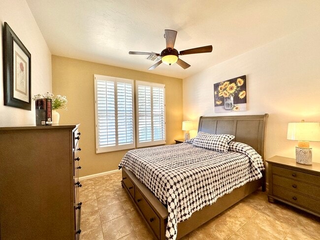 Building Photo - Long Term Fully Furnished 2 Bedroom with D...