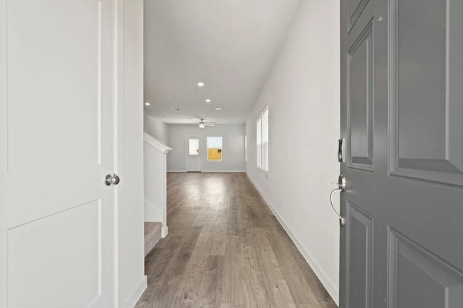 Building Photo - 3927 Accolade Xing