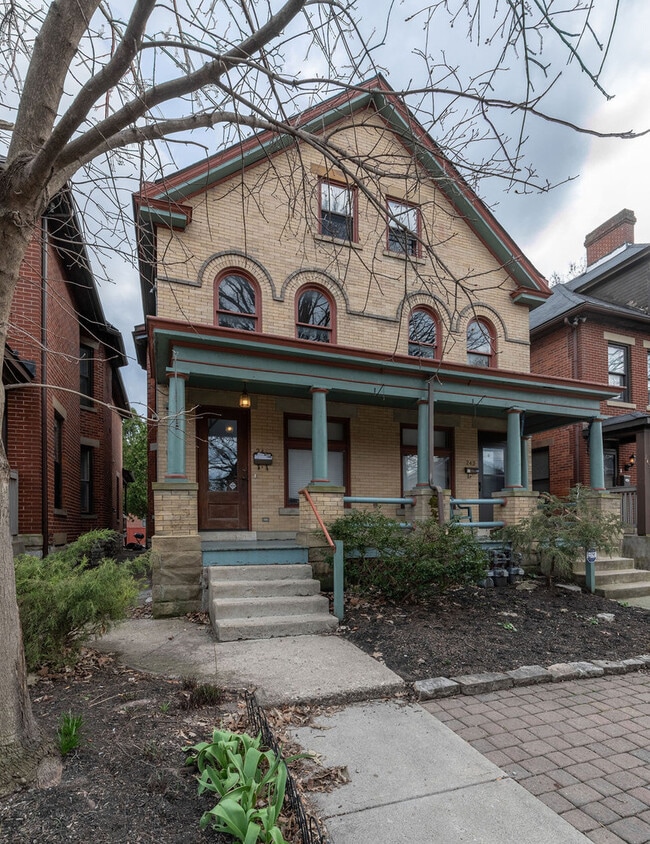 Building Photo - Collins Ave 241-243 MLR