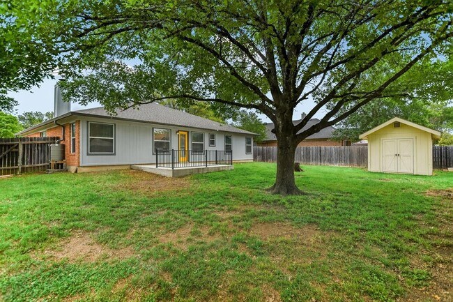 Building Photo - 1303 Crossvine Way