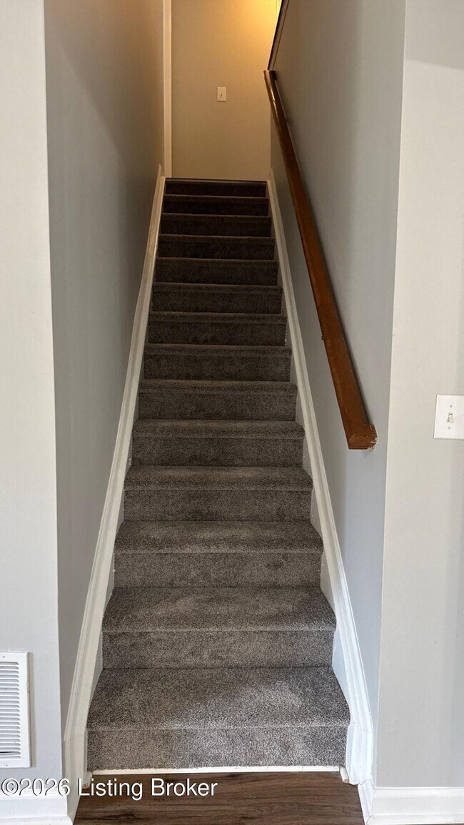 Building Photo - 7421 Spring Run Dr