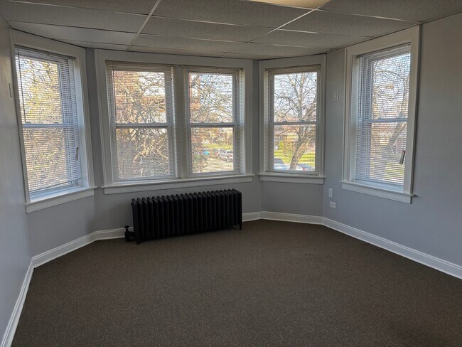 Building Photo - 10904 S Avenue D