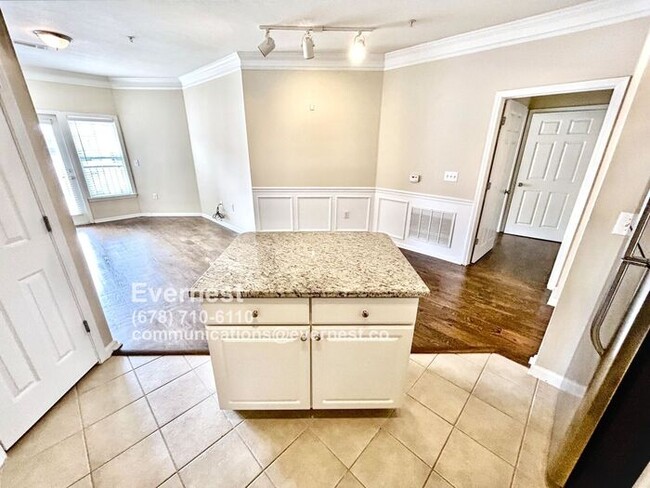 Building Photo - 1850 Cotillion Dr