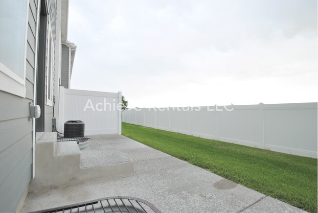Building Photo - 4067 S 2800 W