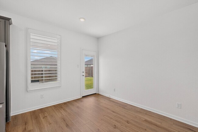 Building Photo - 114 Drovers Dr