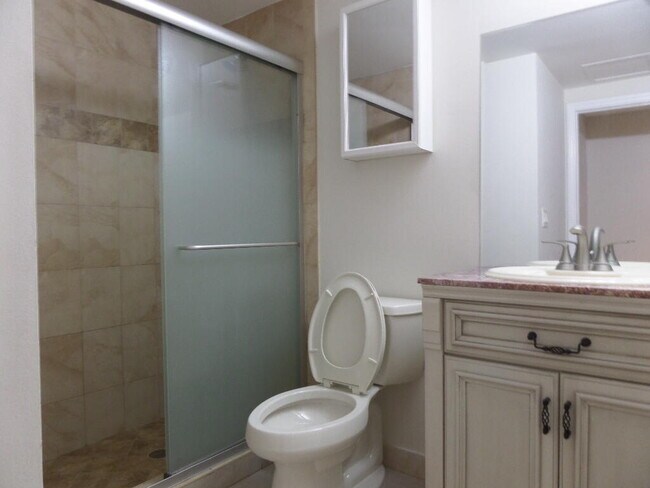 Building Photo - 10276 Fox Trail Rd S