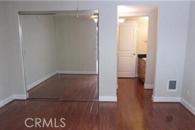 Building Photo - 10982 Roebling Ave