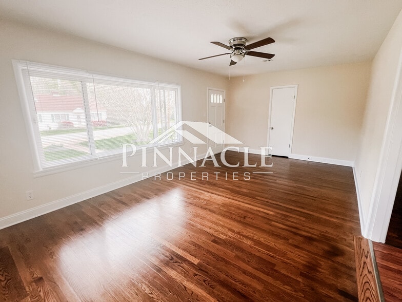 Building Photo - 117 Richeson Dr
