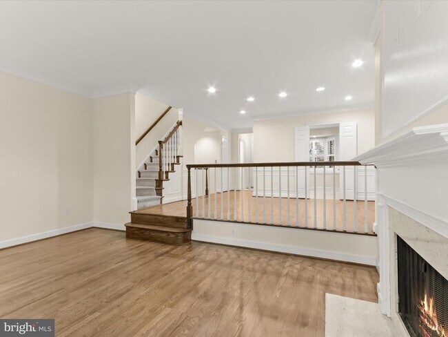 Building Photo - 4424 Westover Pl NW