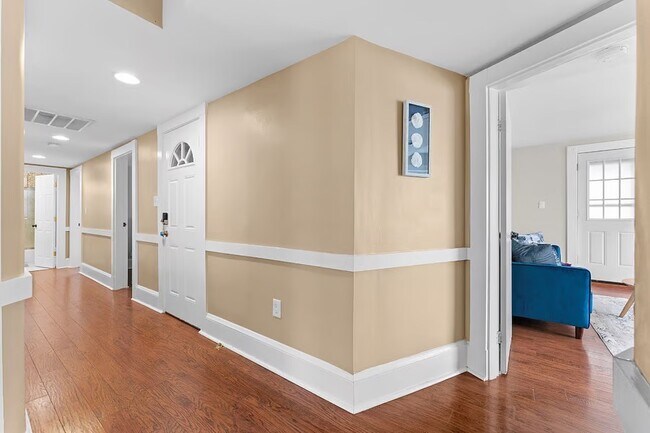 Building Photo - 59 Coral Ave