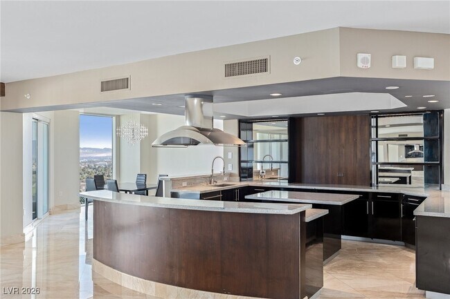 Building Photo - 2777 Paradise Rd