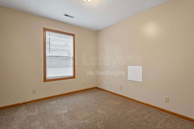 Building Photo - 2039 Bridgewater Cir