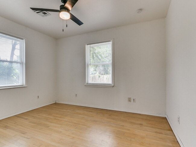 Building Photo - Charming 2 Bedroom Home in Oklahoma City