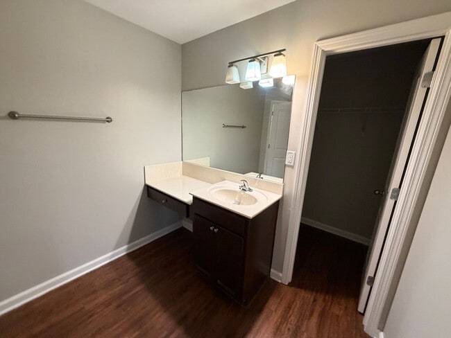 Building Photo - 6044 Humphreys Dr