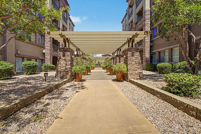 Building Photo - 5450 E Deer Valley Dr