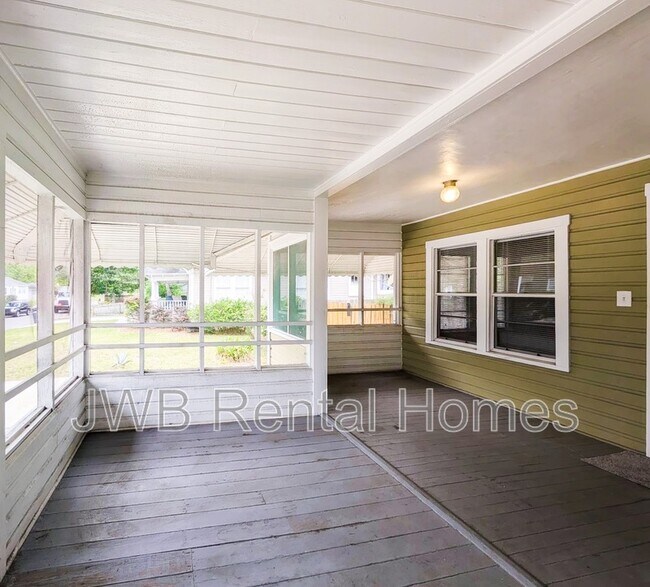 Building Photo - 1210 Rensselaer Ave