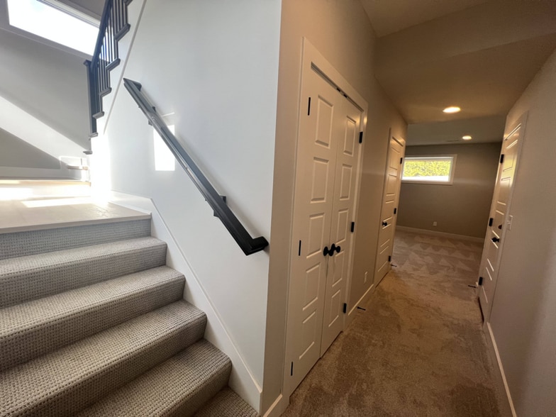 Building Photo - 19322 W 109th Pl