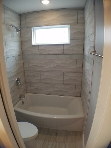 Custom Tiled Shower - 3205 Gravier Street
