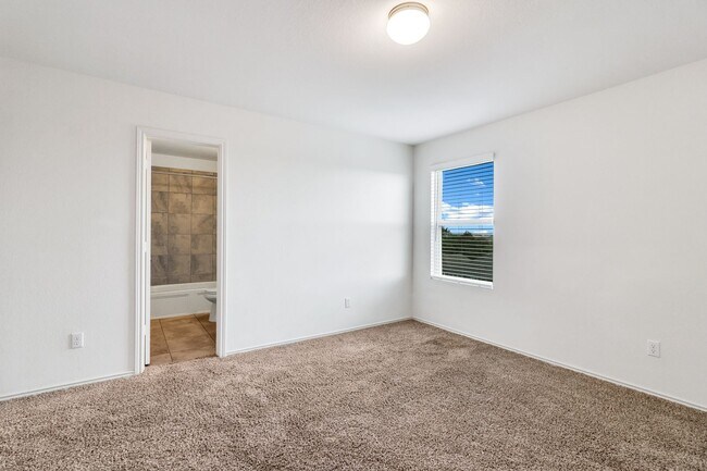 Building Photo - 105 High Plains Pass