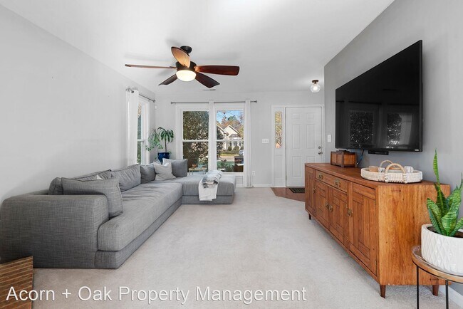 Building Photo - 4 br, 2.5 bath House - 5 Beech Slope Way