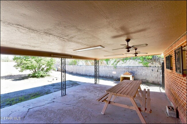 Building Photo - 7817 Caliche Dr