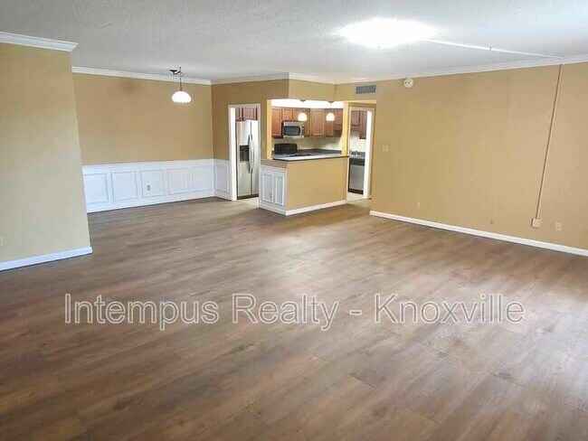 Building Photo - 5709 Lyons View Pike