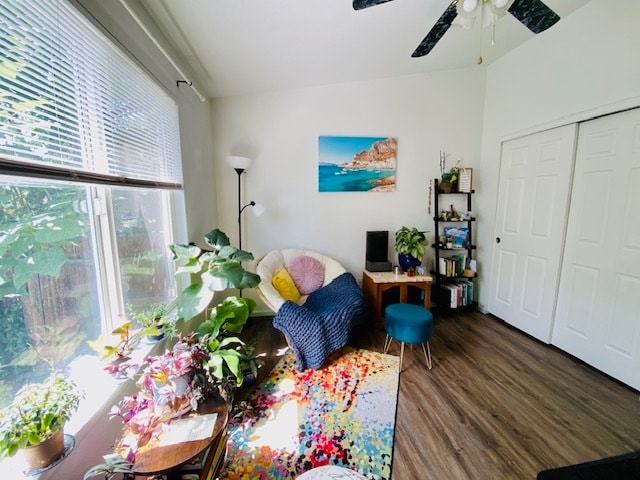 Building Photo - 1510 W Maple Ave