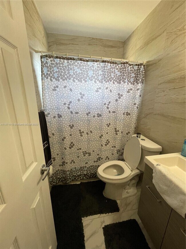 Building Photo - 11890 NE 16th Ave