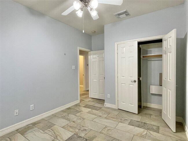 Building Photo - 13834 Clear Trail Ln