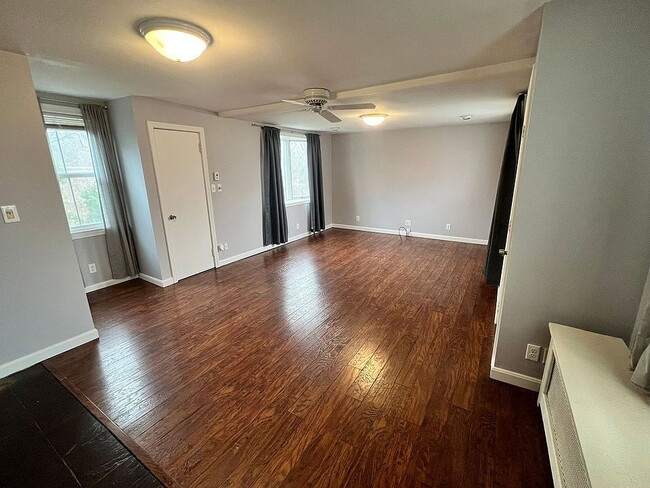 Building Photo - Welcome home
