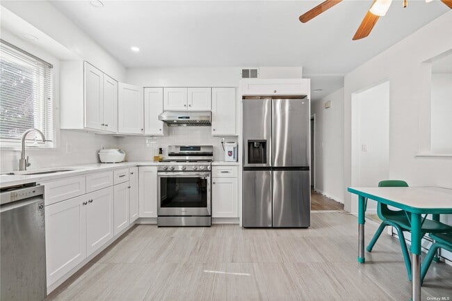 Building Photo - 181 Schley Ave