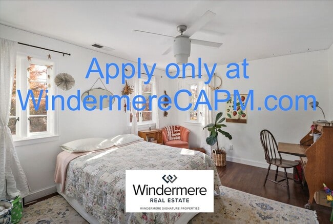 Building Photo - Stunning 5 Bed/3 Bath Home in Highly Desirable Fab Forties of East Sacramento!