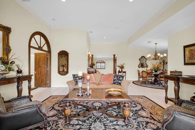 Building Photo - 222 Legendary Cir