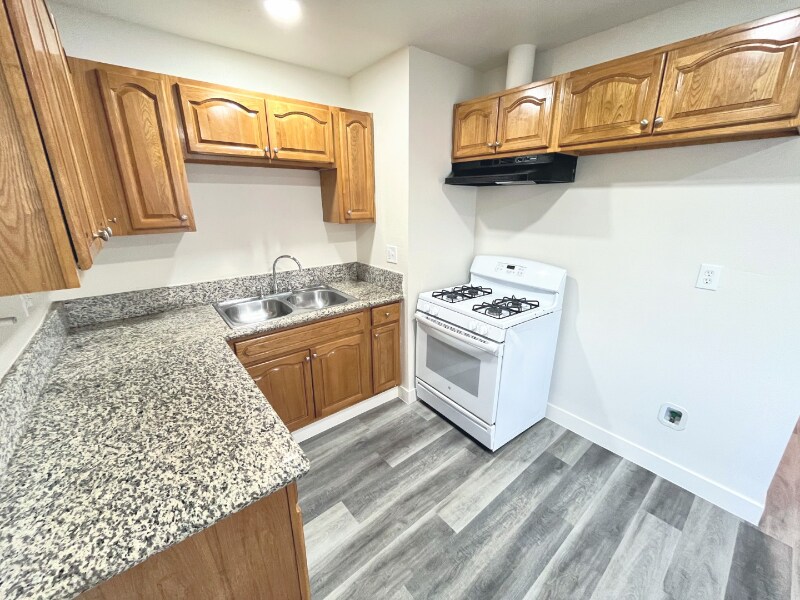 Building Photo - 1610 N H St