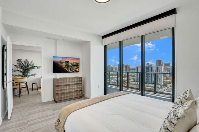 Building Photo - 7144 Byron Ave