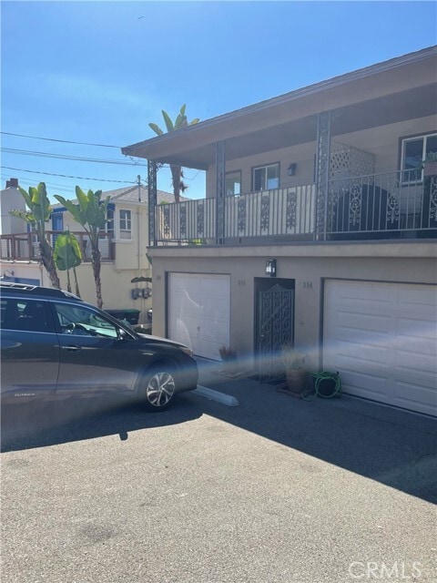 Building Photo - 332 Bluebird Canyon Dr