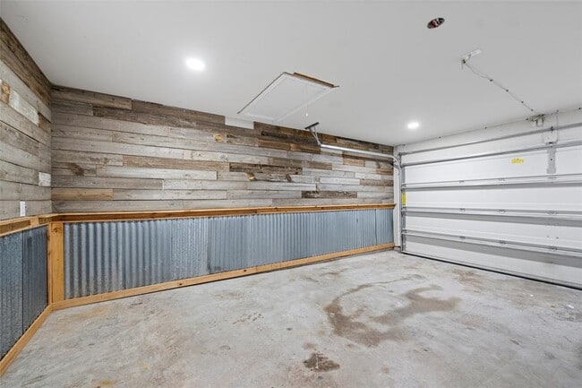 Building Photo - 9811 Texas Cut Ln