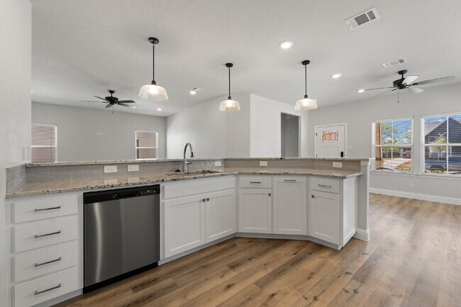 Building Photo - 3-Bed Oasis on Reverie Rd with Spacious 1612 Sq Ft Layout - Perfect for Your Family!