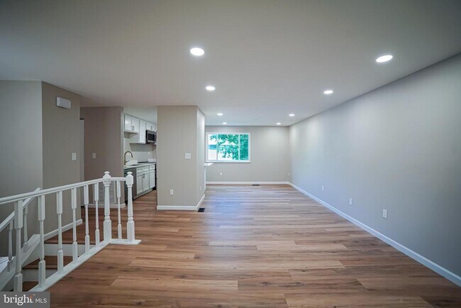Building Photo - 8278 Wold Den Ct