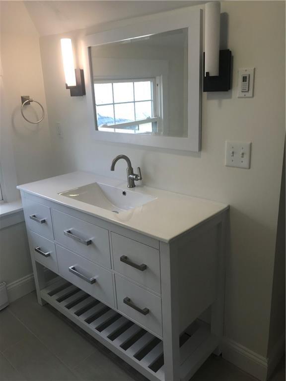 Building Photo - 445 Broadway