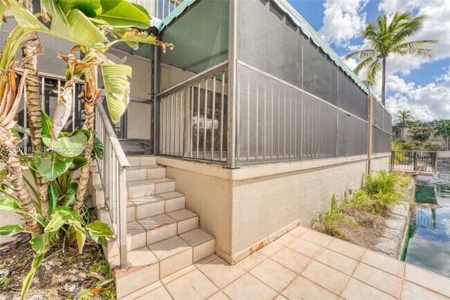 Building Photo - 8352 Dundee Terrace