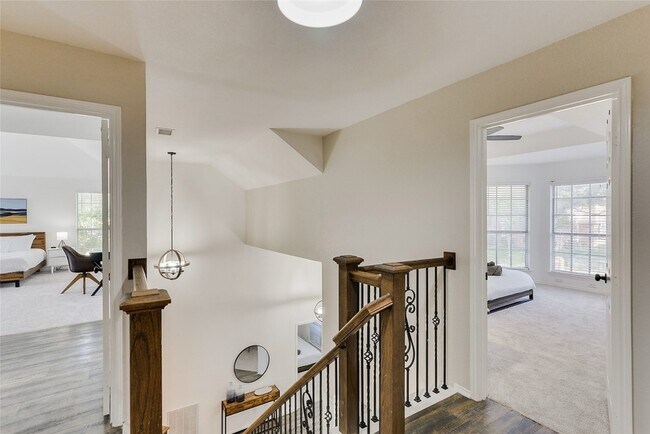 Building Photo - 5205 Panama Dr