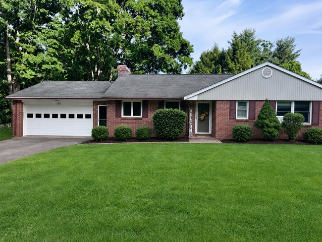 Front House - 107 Rocky Hill Rd