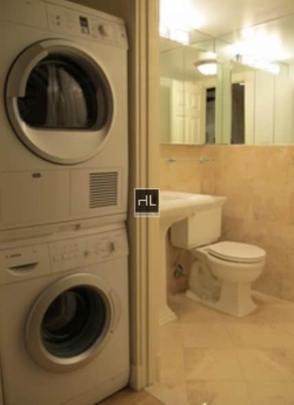 Building Photo - East 5th Street