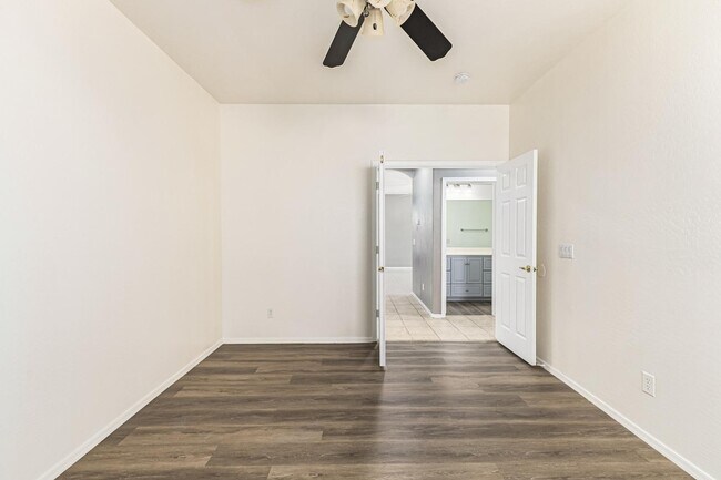 Building Photo - 4511 W T Ryan Ln