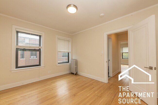 Building Photo - 209 Kedzie St