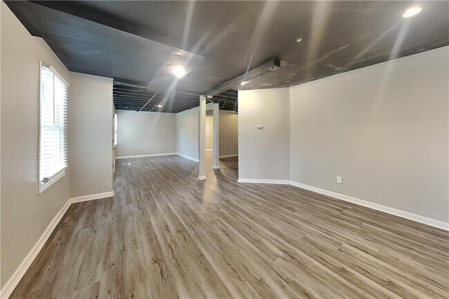 Building Photo - 1461 Rosewood Creek Dr